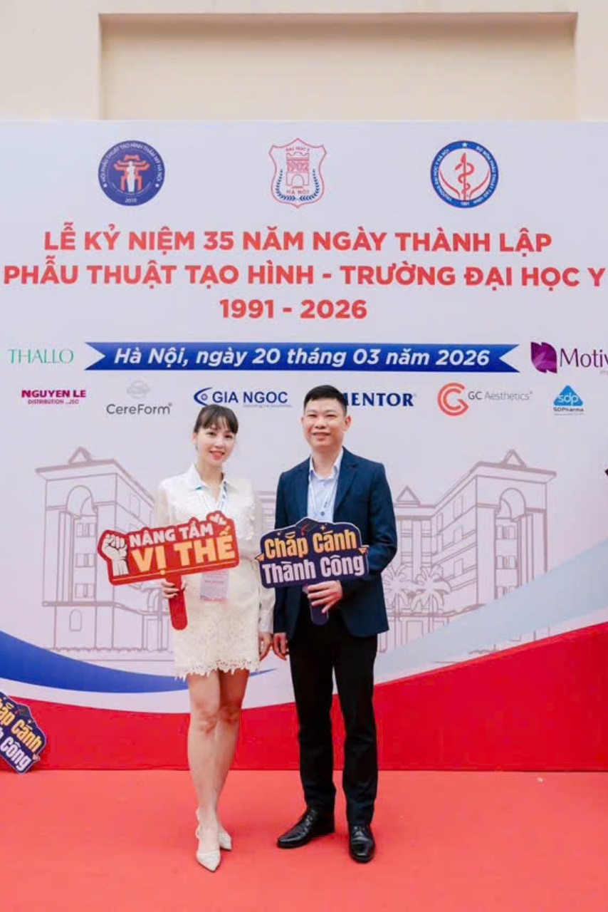 Khách hàng Thùy Vân Signature